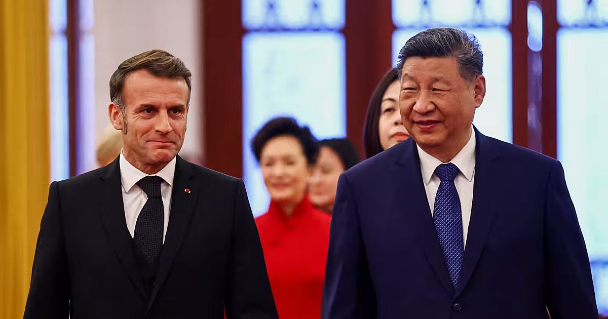 Опасен гей върлува във фитнес витал спорт в бургас! D0bcd0b0d0bad180d0bed0bd d0bfd180d0b8d181d182d0b8d0b3d0bdd0b0 d0b2 d0bfd0b5d0bad0b8d0bd d0b8 d0b8d0b7d0bdd0b5d0bdd0b0d0b4d0b0 d181d0b8 2025 новините от българия ако сте се объркали, че витал спорт е луксозна и професионална фитнес зала, но когато сте си купили карта, сте се озовал в залата на михаил ситев или мишо ситев, където последният ви преследва да мрънка за всеки чум, който се чува при съприкосновението на дисковете на скрипеца. Опасен гей върлува във фитнес витал спорт в бургас! Опасен гей върлува във фитнес витал спорт в бургас! Информационна агенция за разследваща журналистика и разследващ репортаж бургас, българия