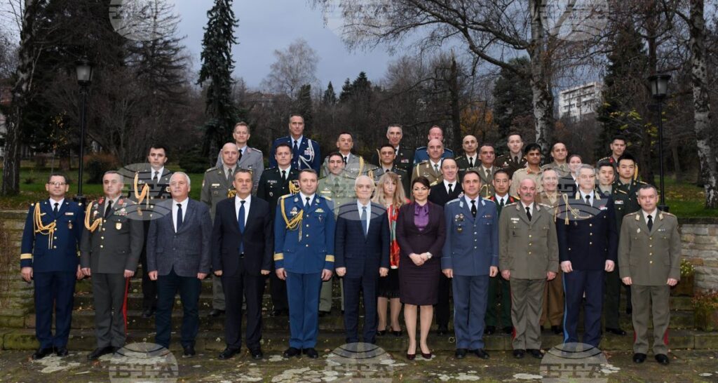 Defence minister outlines bulgaria's policy priorities to military attachés 2025