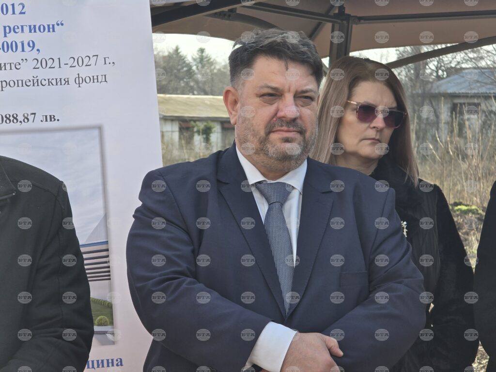 Deputy pm zafirov hopes for normal budget procedure, bulgaria not to meet new year with old budget 2025