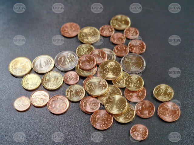 How to Explain Currency Change to Children: New Piggy Bank and Pocket Money in Euros 2025