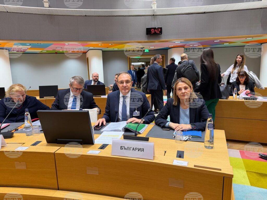 Labour minister gutsanov attends eu council meeting in brussels 2025 | french national centre 2026 world news from bulgaria - balgarianovinite. Com Labour minister gutsanov attends eu council meeting in brussels 2025