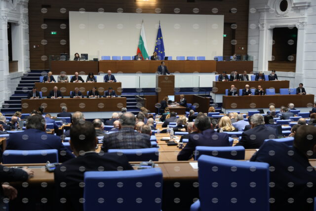 MPs Debate No-confidence Motion against Zhelyazkov Cabinet 2025