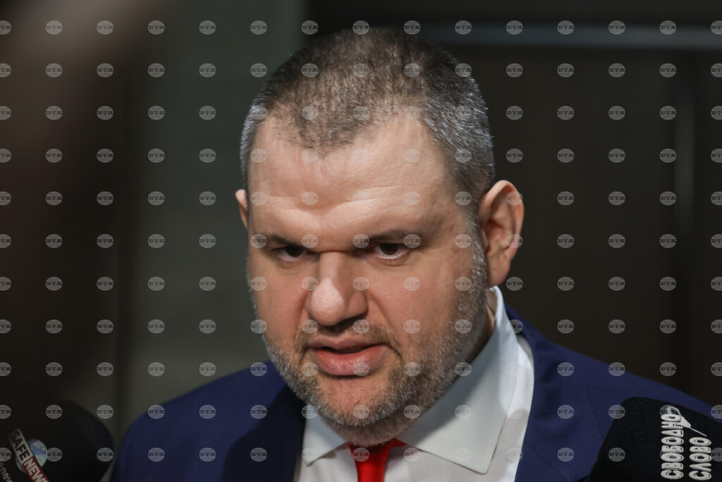 Mrf-new beginning leader peevski blames clashes between protesters and police on president radev 2025 | french national centre 2026 world news from bulgaria - balgarianovinite. Com Mrf-new beginning leader peevski blames clashes between protesters and police on president radev 2025