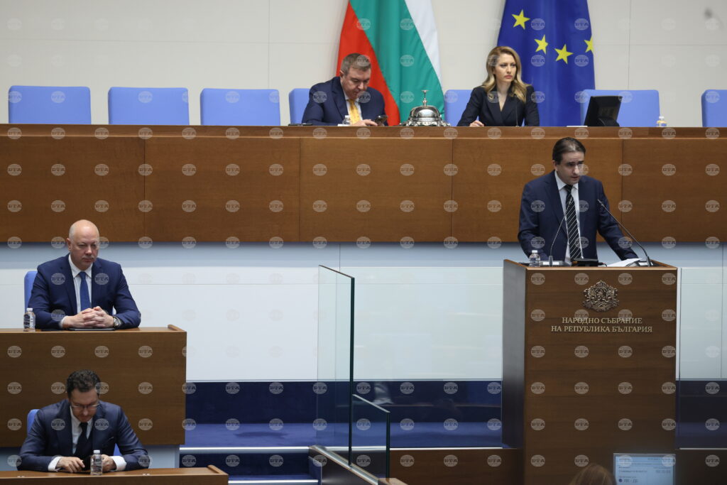 No-confidence motion filed because ruling parties are pushing bulgaria toward economic abyss, cc-db mp bozhanov says 2025