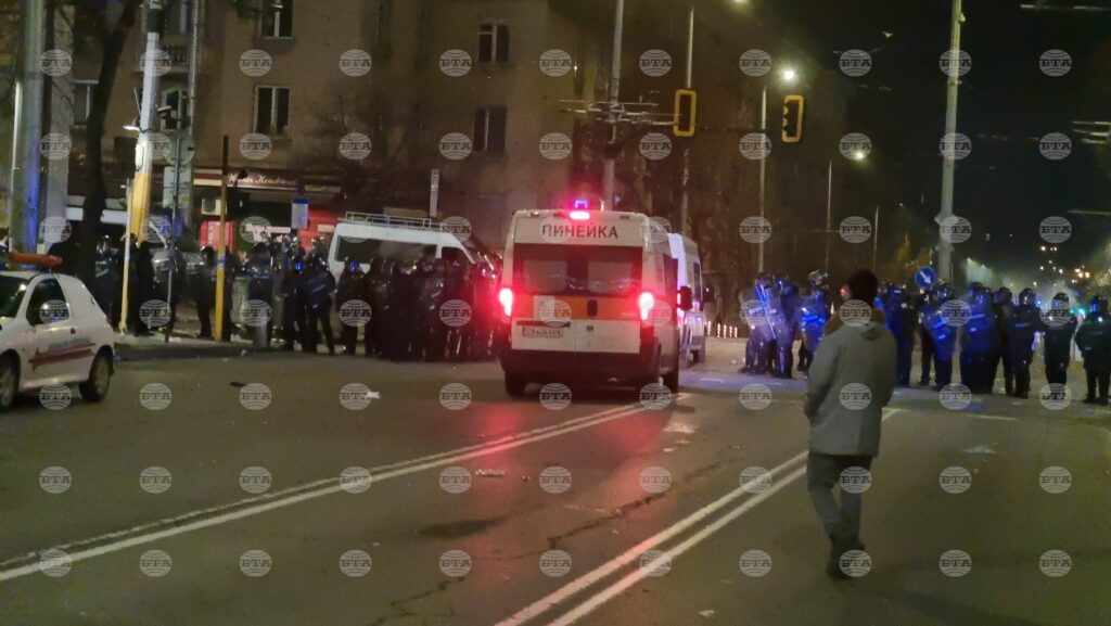 No life-threatening injuries reported after sofia protest, emergency services say 2025 | french national centre 2026 world news from bulgaria - balgarianovinite. Com No life-threatening injuries reported after sofia protest, emergency services say 2025