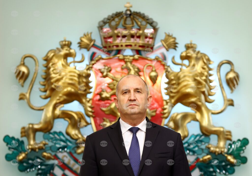 President on wednesday's anti-government protests: "people got ahead of parliament and voted no confidence in cabinet" 2025