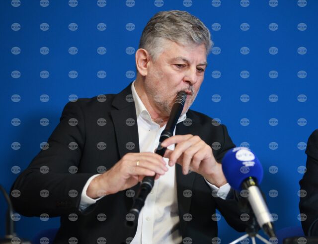 Theodosii Spassov Folk Quintet Represents Bulgaria in Guinness Record for Most Nationalities in Choral Symphony 2025