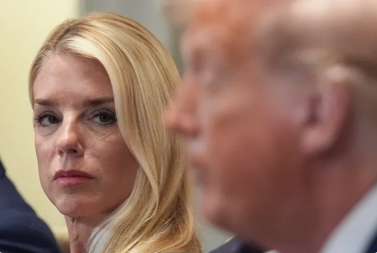 Documents trump doj suddenly uncovers over a million more epstein documents 2025 2026 world news from bulgaria balgarianovinite. Com balgarianovinite. Com (evan vucci/the associated press)
the department of justice posted to x wednesday that it’s... Trump doj suddenly uncovers ‘over a million more’ epstein documents 2025 balgarianovinite. Com 2025-12-24 22:27:54 documents trump doj suddenly uncovers ‘over a million more’ epstein documents 2025 investigative journalism and investigative reporting news agency burgas bulgaria