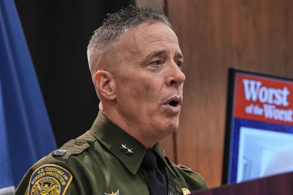 Large ca gregory border patrol boss greg bovino feuds with gop lawmakers and major news anchors in wild social media spree 2026 2026 world news from bulgaria balgarianovinite. Com balgarianovinite. Com (angelina katsanis/ap photo)
in the hours following the shooting of alex pretti by federal... Border patrol boss greg bovino feuds with gop lawmakers and major news anchors in wild social media spree 2026 balgarianovinite. Com 2026-01-26 15:48:20 large ca gregory border patrol boss greg bovino feuds with gop lawmakers and major news anchors in wild social media spree 2026 investigative journalism and investigative reporting news agency burgas bulgaria