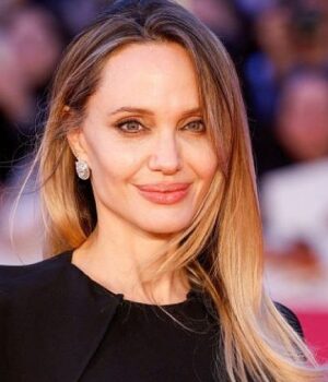 Анджелина Джоли изненада феновете! Дързък ход 2026 Анджелина Джоли изненада феновете! Дързък ход 2026