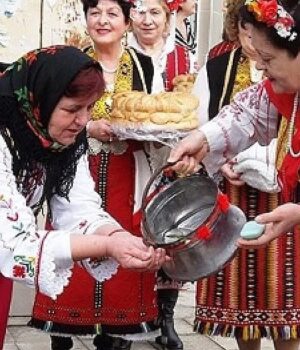 Бабин ден! Забранено е да пипате конец 2026 Бабин ден! Забранено е да пипате конец 2026