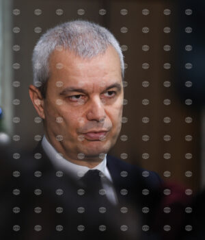 Vazrazhdane Leader Kostadinov Frames Bulgaria’s Future as a Three-Way Choice 2025 Vazrazhdane Leader Kostadinov Frames Bulgaria’s Future as a Three-Way Choice 2025