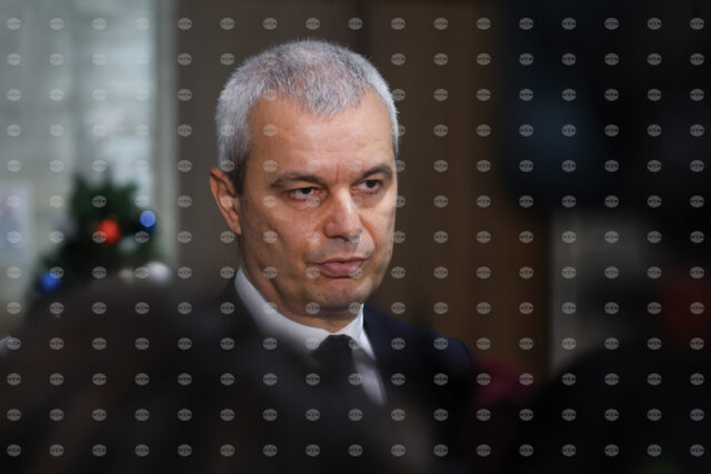 Vazrazhdane Leader Kostadinov Frames Bulgaria’s Future as a Three-Way Choice 2025