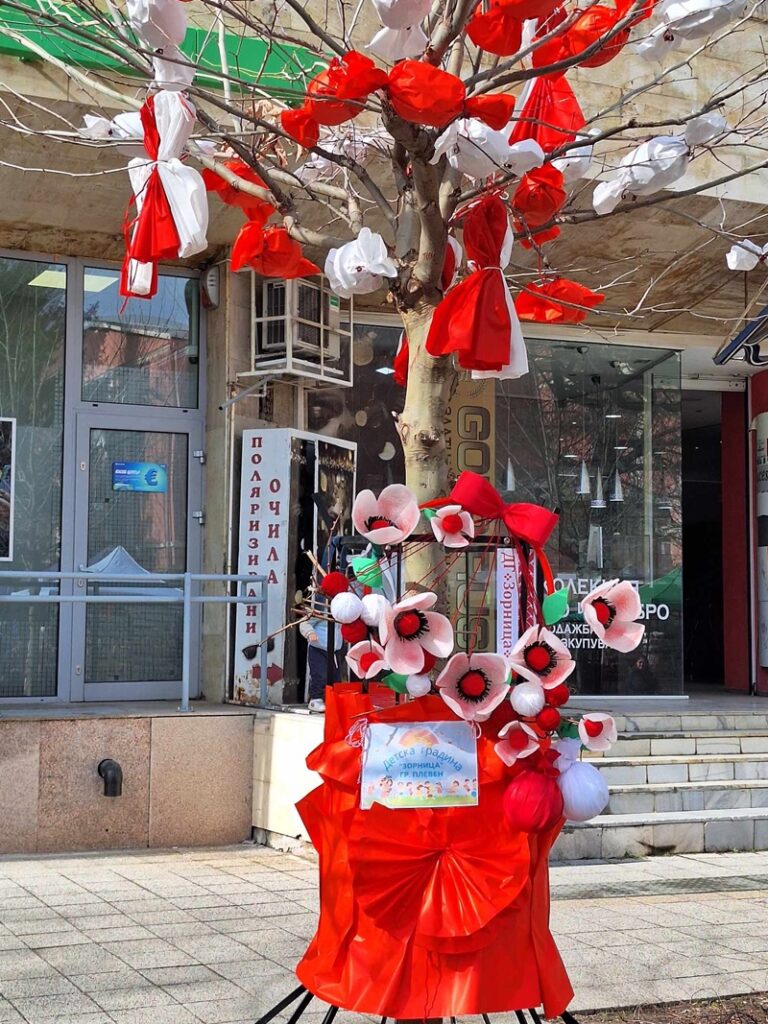 Децата от зорница detsata zornitsa verni priyateli baba marta 20 1 2026 новините от българия за трета поредна година децата от дг „зорница“ се включиха в инициативата на община плевен „приятели на баба... Децата от дг „зорница“ са верни приятели на баба марта 2026 българия новините balgarianovinite. Com 2026-02-24 11:33:37 децата от зорница децата от дг „зорница“ са верни приятели на баба марта 2026 информационна агенция за разследваща журналистика и разследващ репортаж бургас, българия