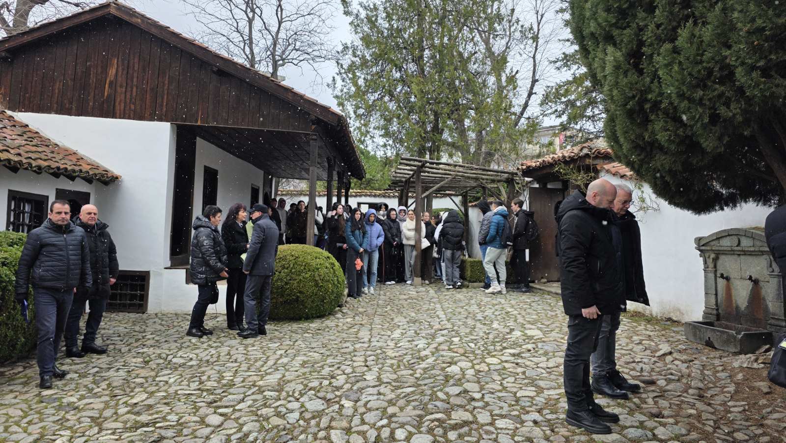 Карлово почита апостола karlovo pochita apostola 2026 2 2026 новините от българия със света литургия и панихида в храм „успение на света богородица“, в който васил иванов кунчев е ръкоположен за... Карлово почита апостола 2026 българия новините balgarianovinite. Com 2026-02-18 18:16:41 карлово почита апостола карлово почита апостола 2026 информационна агенция за разследваща журналистика и разследващ репортаж бургас, българия