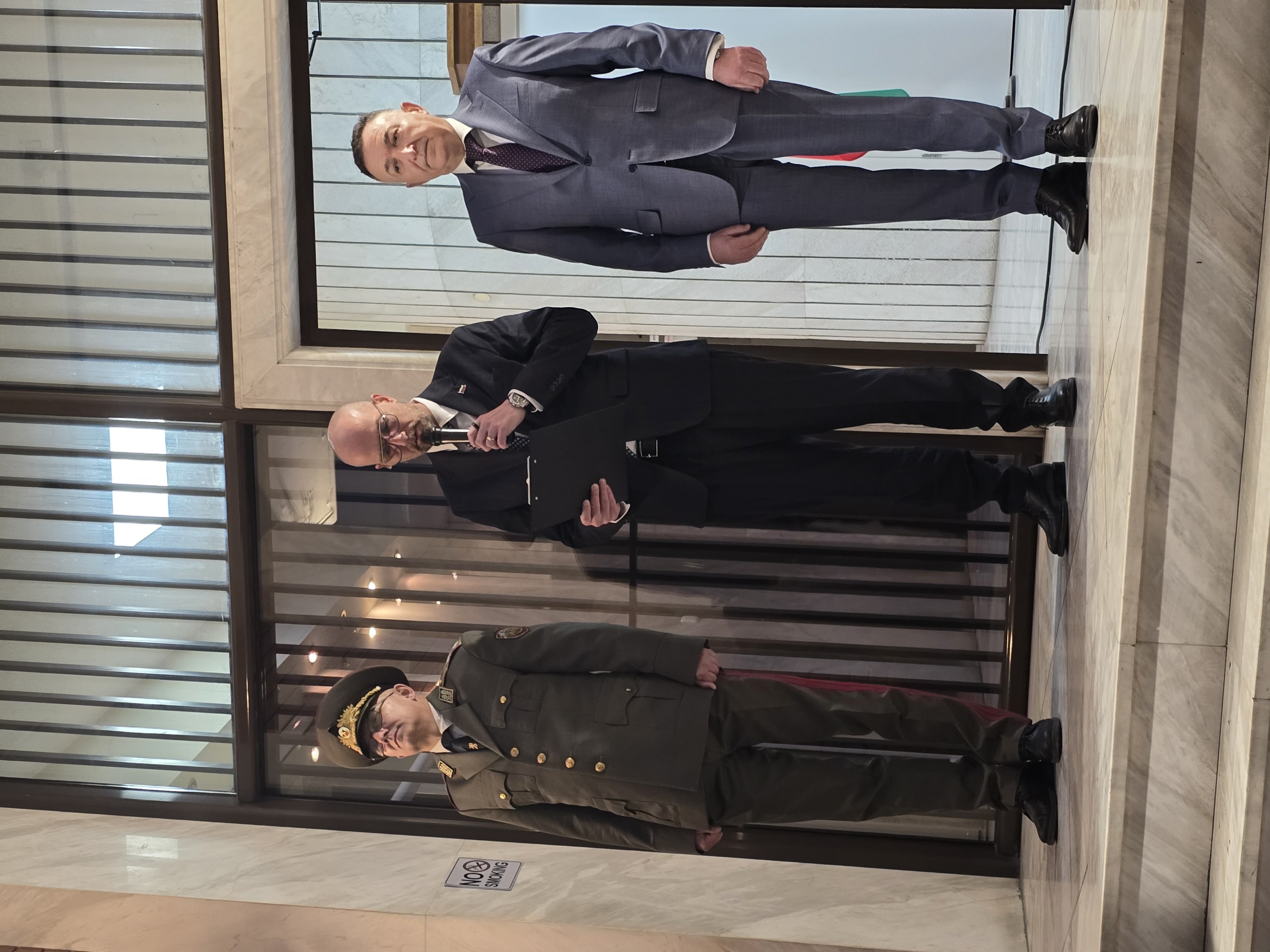 Кметът на карлово kmetat karlovo otdade pochit pred pametnika le 2026 новините от българия кметът на община карлово д-р емил кабаиванов бе на посещение в гръцкия град солун, където&nbsp; генералното... Кметът на карлово отдаде почит пред паметника на левски в солун 2026 българия новините balgarianovinite. Com 2026-02-20 18:30:23 кметът на карлово кметът на карлово отдаде почит пред паметника на левски в солун 2026 информационна агенция за разследваща журналистика и разследващ репортаж бургас, българия