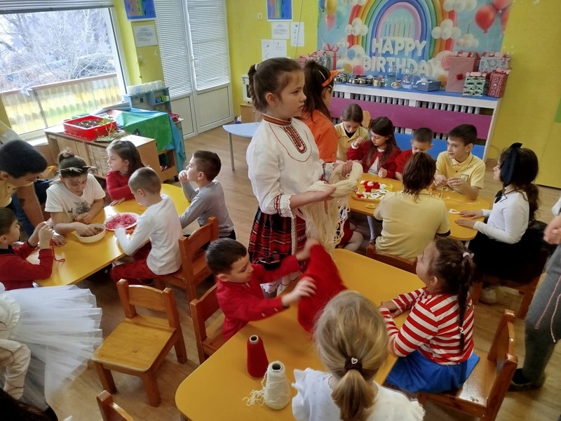 Мартеници с приятели martenitsi priyateli savmestna initsiativa sne 1 2026 новините от българия днес в дг „снежанка“, трета група „бонбони“ се проведе съвместна инициатива с ученици от 3″а“ клас на... „мартеници с приятели“: съвместна инициатива на дг „снежанка“ и су „стоян заимов“ 2026 българия новините balgarianovinite. Com 2026-02-26 16:10:18 мартеници с приятели „мартеници с приятели“: съвместна инициатива на дг „снежанка“ и су „стоян заимов“ 2026 информационна агенция за разследваща журналистика и разследващ репортаж бургас, българия