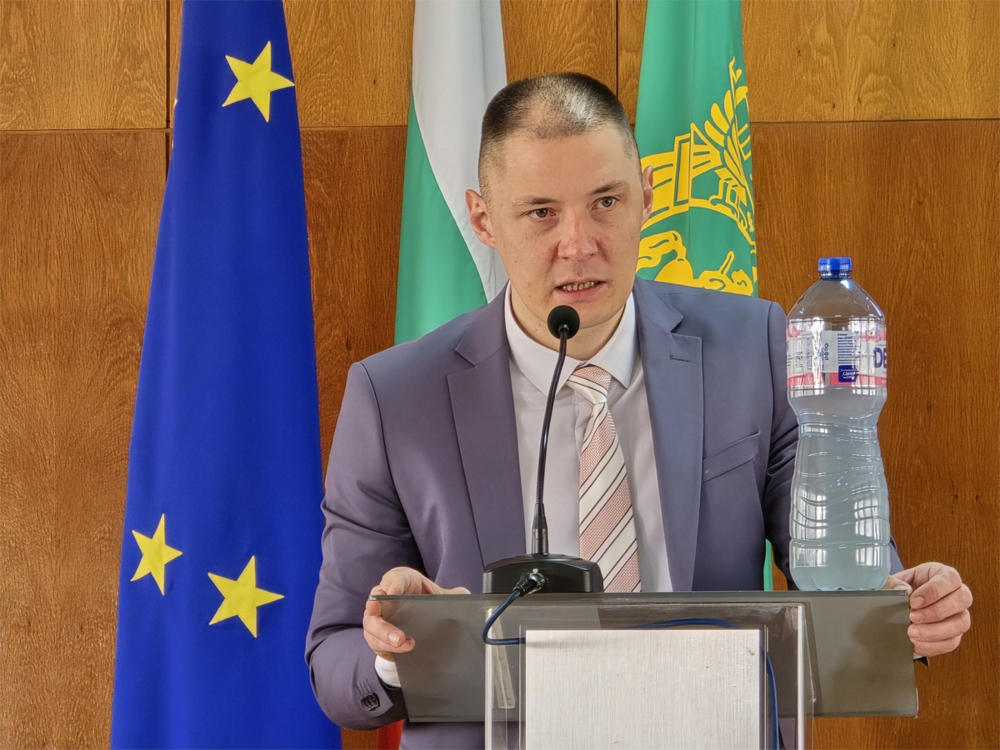 Годна за пиене nyama takova bezobrazie sled tri denonoshtiya 2 2026 новините от българия снимката е илюстративнаснимка: дияна желязкова след три денонощия безводие заради авария на основната помпена... Няма такова безобразие: след три денонощия безводие, сега водата в шумен не е годна за пиене 2026 българия новините balgarianovinite. Com 2026-02-20 18:24:22 годна за пиене няма такова безобразие: след три денонощия безводие, сега водата в шумен не е годна за пиене 2026 информационна агенция за разследваща журналистика и разследващ репортаж бургас, българия
