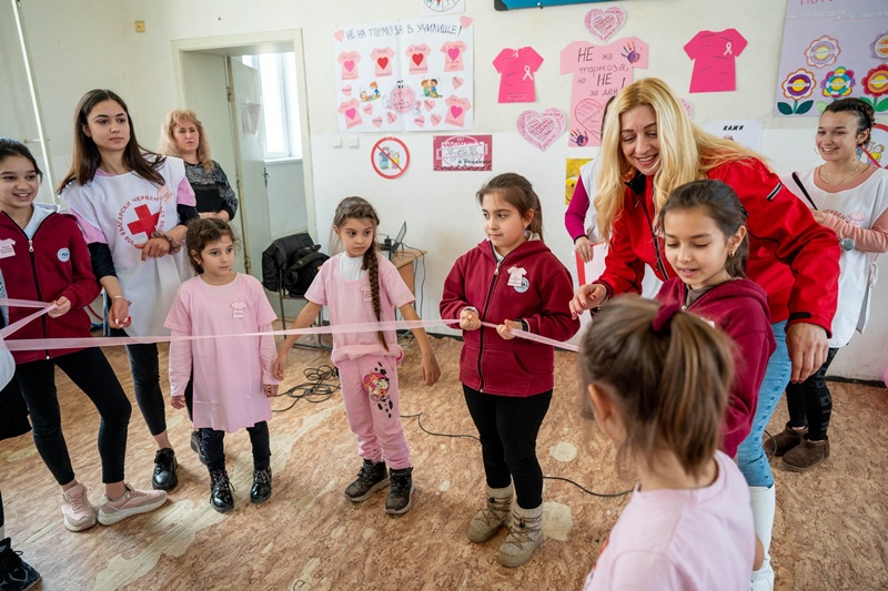 Община пордим obshtina pordim obedini sreshtu tormoza uchili 1 2026 новините от българия днес, в последната сряда на месец февруари, за поредна година община пордим, ученици, учители и доброволците от... Община пордим се обедини срещу тормоза в училище с мащабна розова инициатива 2026 българия новините balgarianovinite. Com 2026-02-25 16:02:12 община пордим община пордим се обедини срещу тормоза в училище с мащабна розова инициатива 2026 информационна агенция за разследваща журналистика и разследващ репортаж бургас, българия