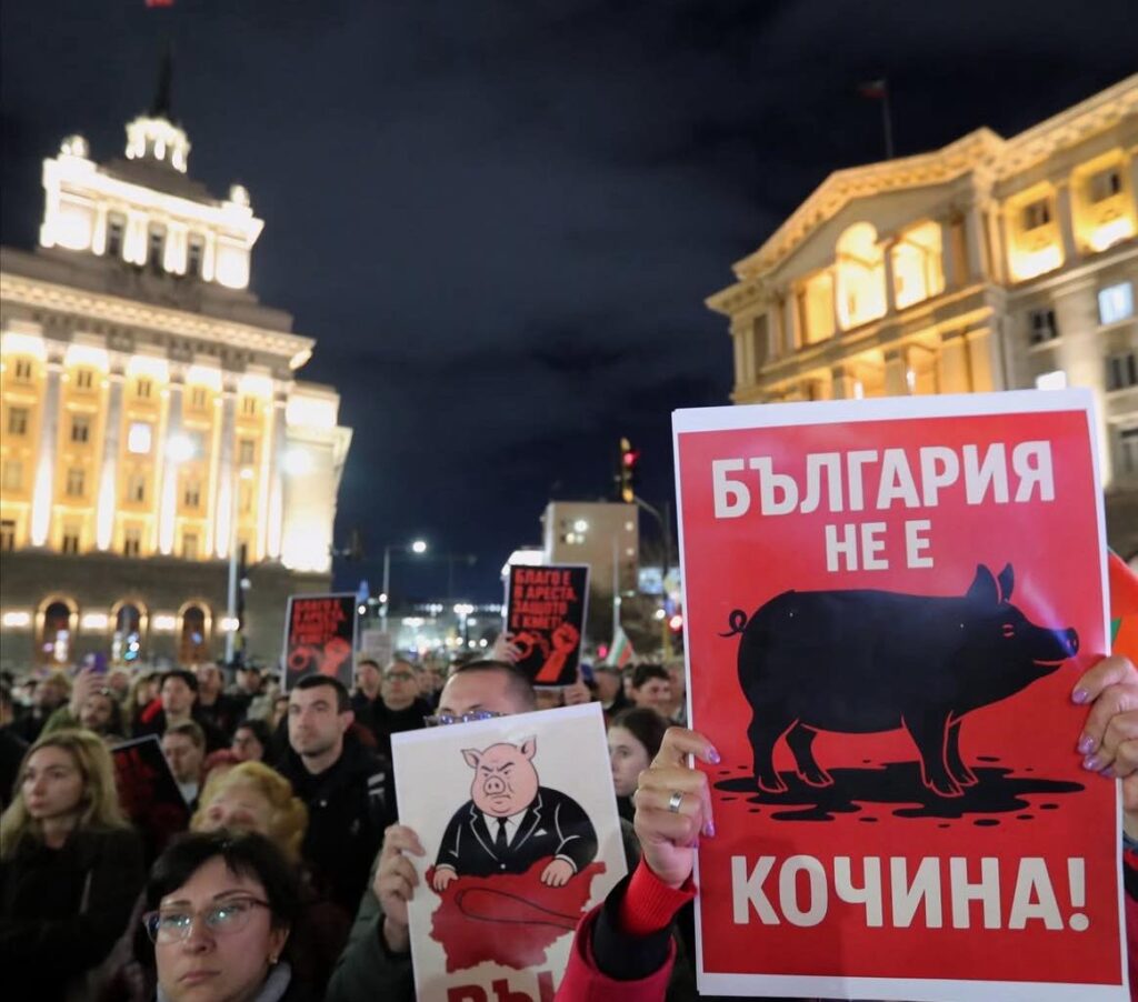 Ostavkata katarzis protestat tryabva prodalzhi 1 2026 новините от българия протестът във варна събра много млади хора и изпълни централните улици. Снимка: „за истината“. „за истината“... Оставката не е катарзис: протестът трябва да продължи 2026 българия новините balgarianovinite. Com 2025-12-13 10:43:29 оставката не е катарзис: протестът трябва да продължи 2026 информационна агенция за разследваща журналистика и разследващ репортаж бургас, българия