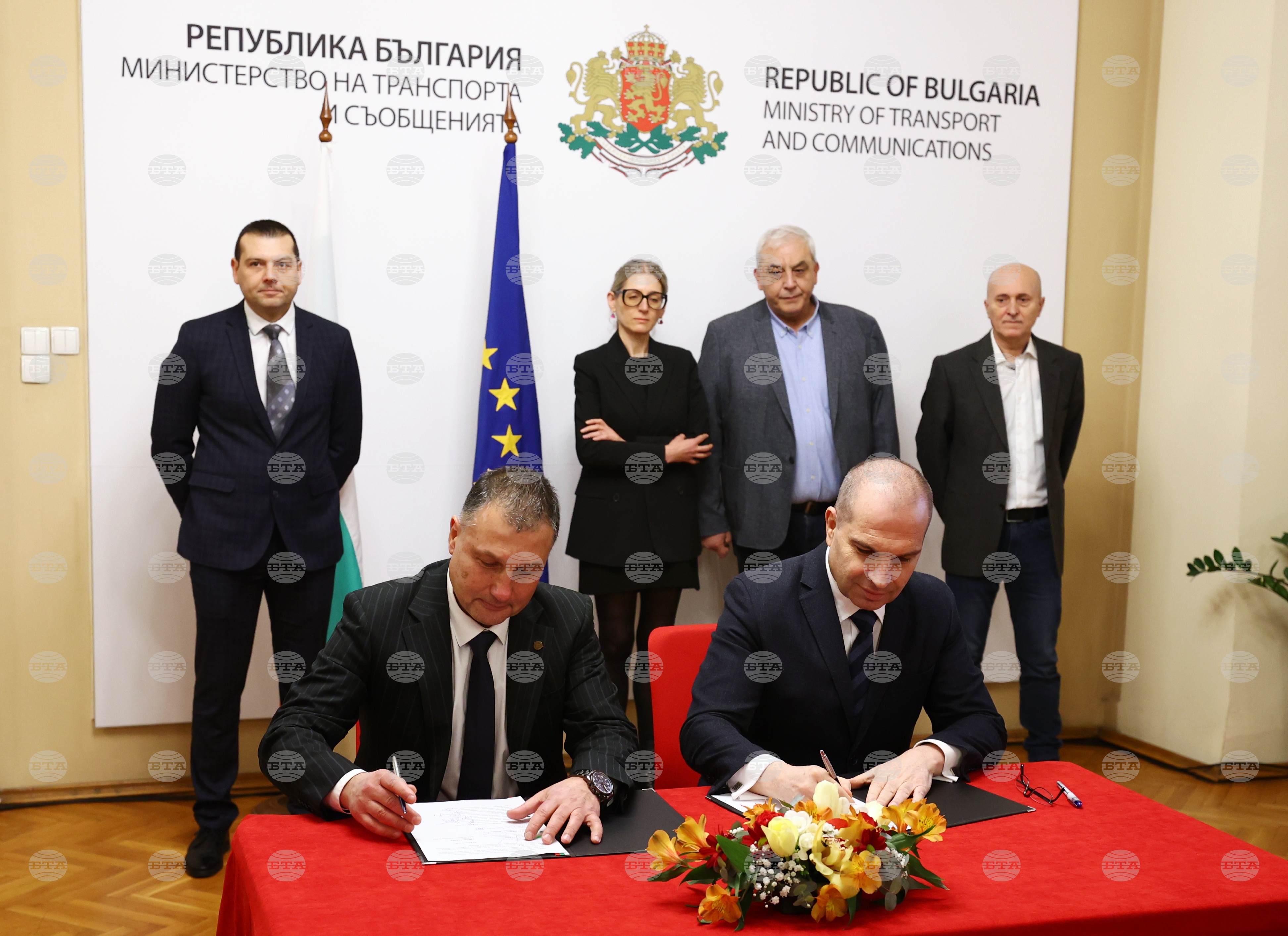 Outgoing transport minister outgoing transport minister karadjov signs yea 2026 world news from bulgaria balgarianovinite. Com balgarianovinite. Com outgoing deputy prime minister and minister of transport and communications grozdan karadjov... Outgoing transport minister karadjov signs 12-year passenger rail transport contracts 2026 balgarianovinite. Com 2026-02-11 13:42:05 outgoing transport minister outgoing transport minister karadjov signs 12-year passenger rail transport contracts 2026 investigative journalism and investigative reporting news agency burgas bulgaria