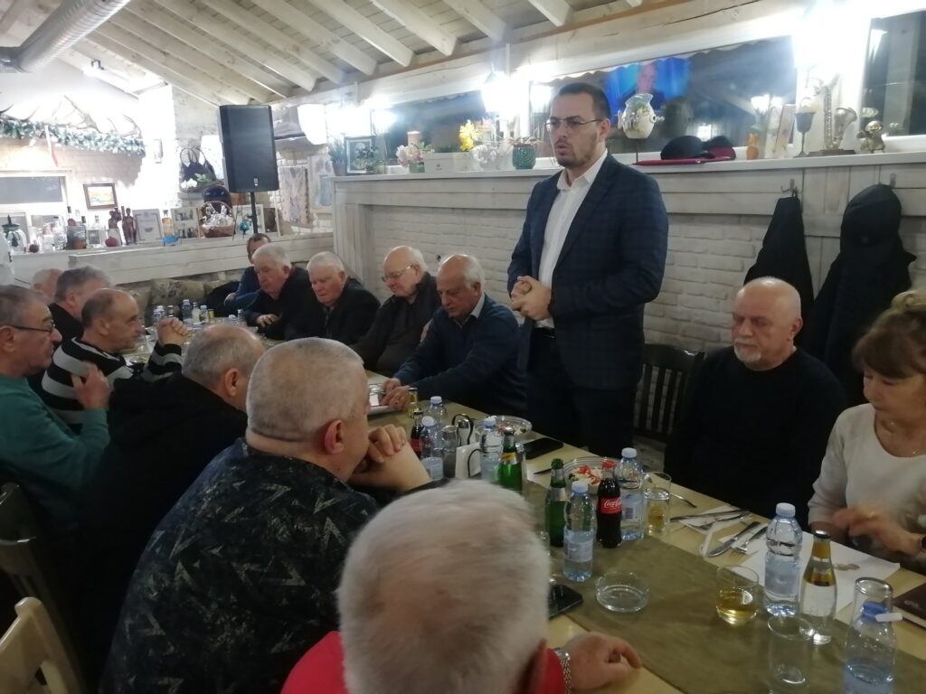 Полковник васил василев polkovnik vasil vasilev preizbran predsedatel 3 2026 новините от българия о. З. Полковник васил василев бе преизбран за председател на запасното войнство в свиленград. Това стана снощи,... Полковник васил василев бе преизбран за председател на свиленградската организация на съюза на офицерите и сержантите от запаса и резерва 2026 българия новините balgarianovinite. Com 2026-02-20 15:28:41 полковник васил василев полковник васил василев бе преизбран за председател на свиленградската организация на съюза на офицерите и сержантите от запаса и резерва 2026 информационна агенция за разследваща журналистика и разследващ репортаж бургас, българия
