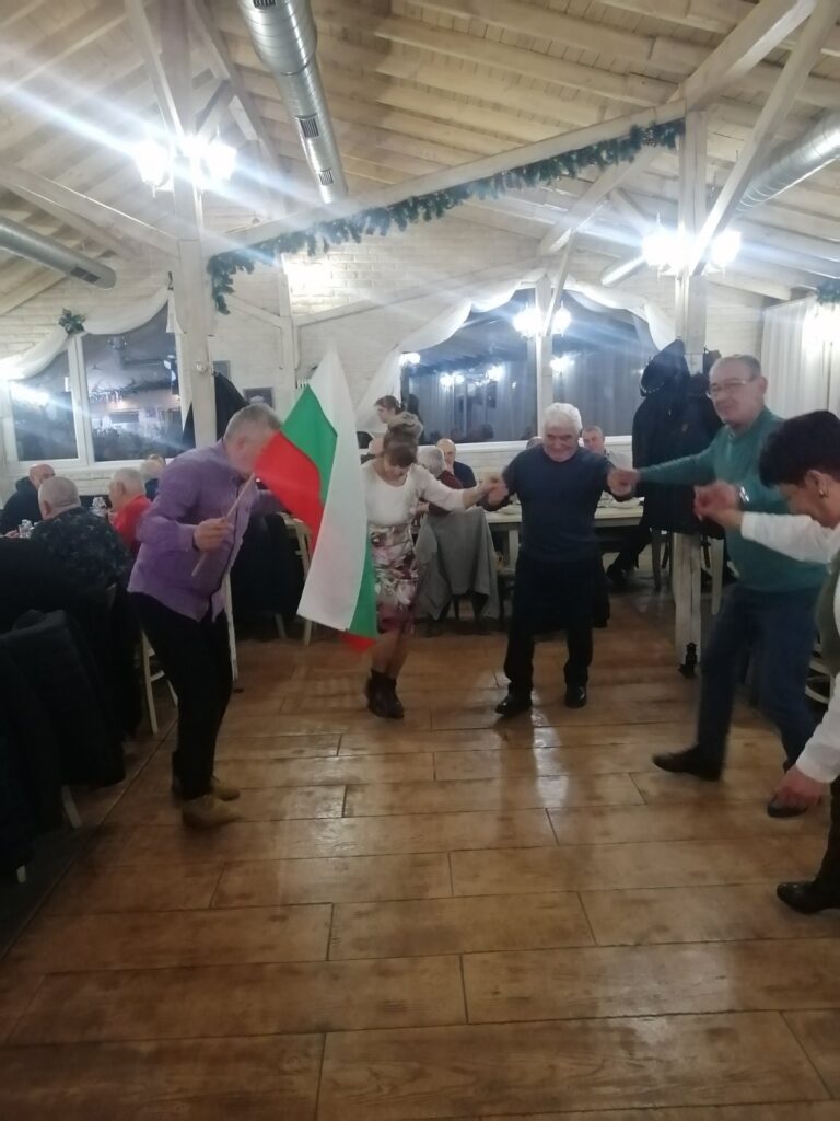 Полковник васил василев polkovnik vasil vasilev preizbran predsedatel 9 2026 новините от българия о. З. Полковник васил василев бе преизбран за председател на запасното войнство в свиленград. Това стана снощи,... Полковник васил василев бе преизбран за председател на свиленградската организация на съюза на офицерите и сержантите от запаса и резерва 2026 българия новините balgarianovinite. Com 2026-02-20 15:28:41 полковник васил василев полковник васил василев бе преизбран за председател на свиленградската организация на съюза на офицерите и сержантите от запаса и резерва 2026 информационна агенция за разследваща журналистика и разследващ репортаж бургас, българия