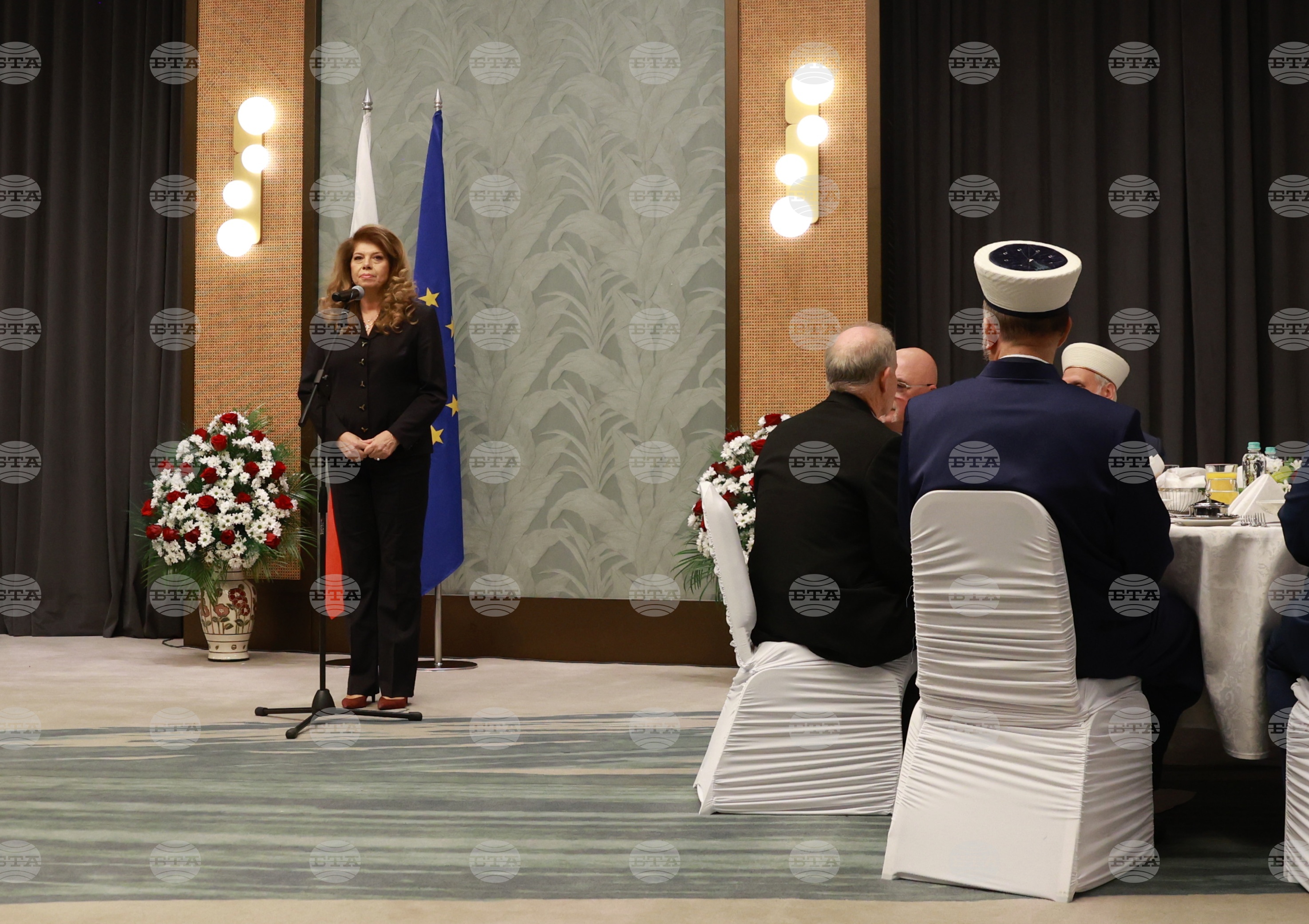 President hosts iftar president hosts iftar dinner marking beginning 2026 world news from bulgaria balgarianovinite. Com balgarianovinite. Com president iliana iotova hosted a traditional iftar dinner in sofia on friday marking the onset... President hosts iftar dinner marking beginning of ramadan 2026 balgarianovinite. Com 2026-02-20 19:41:00 president hosts iftar president hosts iftar dinner marking beginning of ramadan 2026 investigative journalism and investigative reporting news agency burgas bulgaria