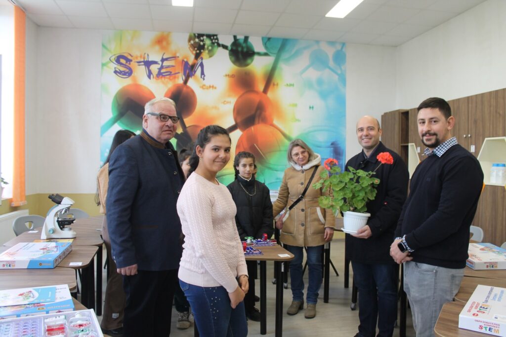 Модерни stem кабинети svilengradskoto lyuben karavelov veche polzva 4 2026 новините от българия модерни stem кабинети по математически и природни науки, създадени в оу „любен каравелов”, гр. Свиленград, бяха... Свиленградското оу „любен каравелов“ вече ползва модерни stem кабинети по математически и природни науки 2026 българия новините balgarianovinite. Com 2026-02-23 12:33:26 модерни stem кабинети свиленградското оу „любен каравелов“ вече ползва модерни stem кабинети по математически и природни науки 2026 информационна агенция за разследваща журналистика и разследващ репортаж бургас, българия