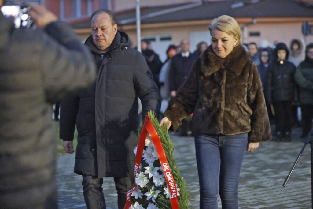 Поклонение в памет tarzhestveno poklonenie pamet vasil levski pro 1 2026 новините от българия тържествено поклонение в памет на васил левски се проведе тази вечер пред паметника на героя в свиленград. В... Тържествено поклонение в памет на васил левски се проведе в свиленград 2026 българия новините balgarianovinite. Com 2026-02-18 23:53:45 поклонение в памет тържествено поклонение в памет на васил левски се проведе в свиленград 2026 информационна агенция за разследваща журналистика и разследващ репортаж бургас, българия