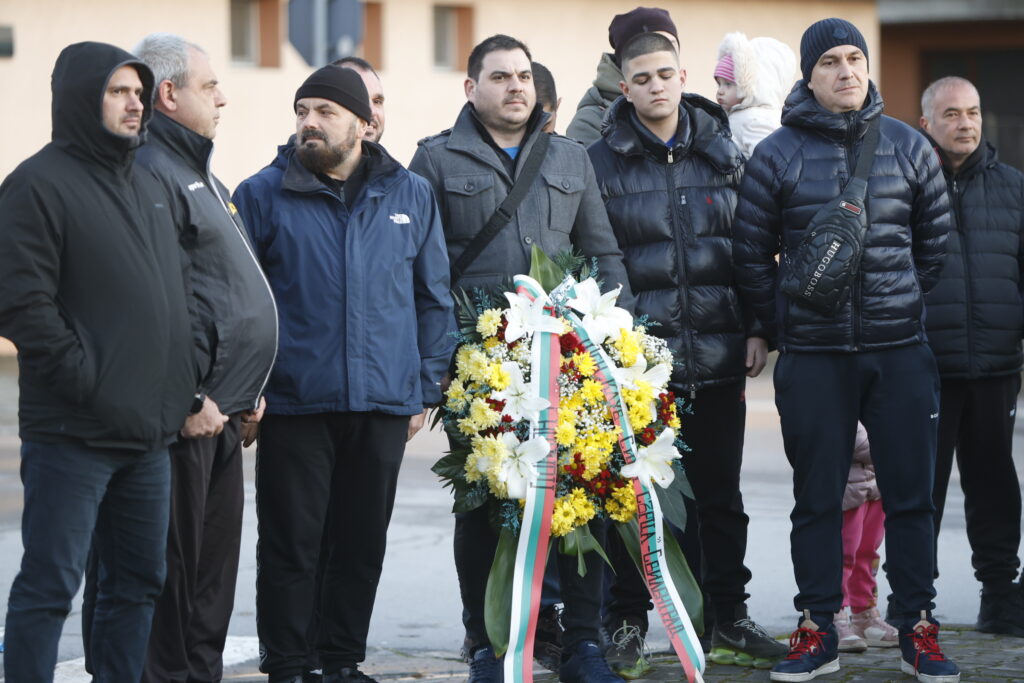 Поклонение в памет tarzhestveno poklonenie pamet vasil levski pro 7 2026 новините от българия тържествено поклонение в памет на васил левски се проведе тази вечер пред паметника на героя в свиленград. В... Тържествено поклонение в памет на васил левски се проведе в свиленград 2026 българия новините balgarianovinite. Com 2026-02-18 23:53:45 поклонение в памет тържествено поклонение в памет на васил левски се проведе в свиленград 2026 информационна агенция за разследваща журналистика и разследващ репортаж бургас, българия