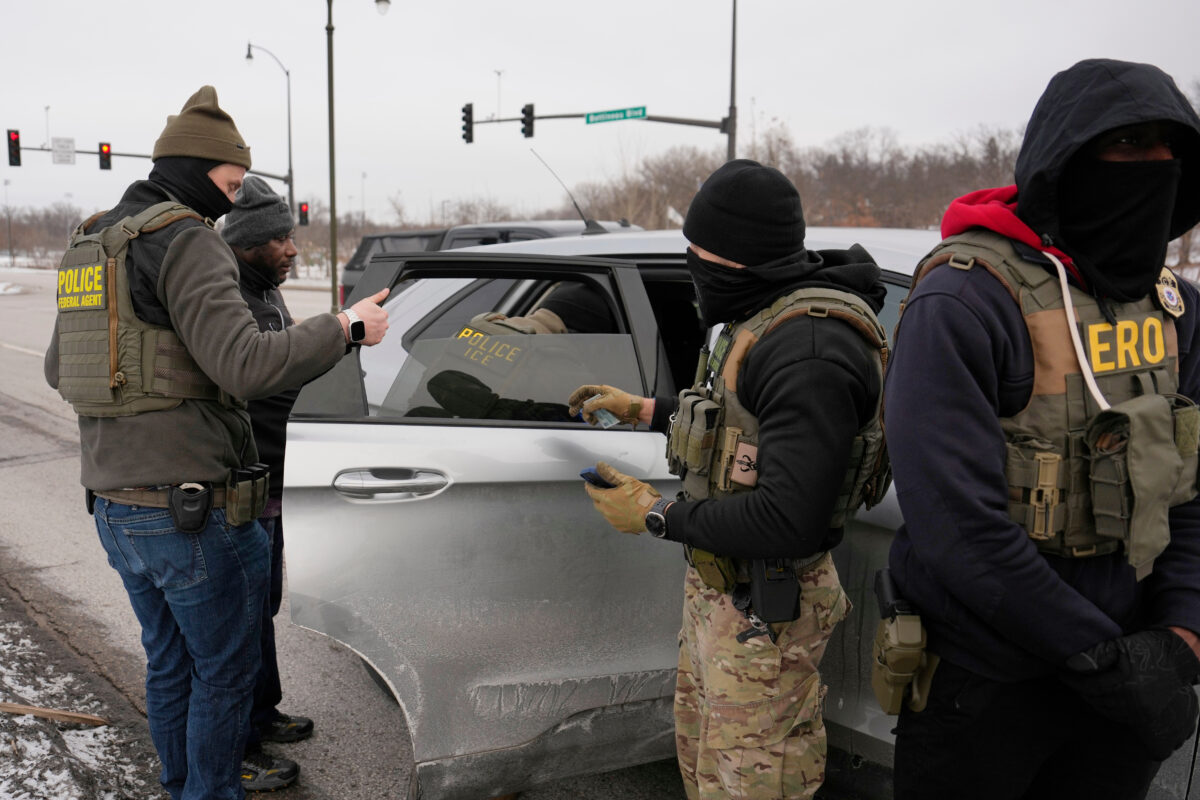 ICE agents
