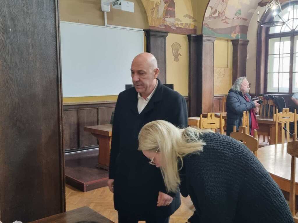 Консултациите за състава zapochnaha konsultatsiite sastava rik burgas s 1 2026 новините от българия в областна управа в бургас започнаха консултациите за състава на рик бургас за предстоящите парламентарни избори,... Започнаха консултациите за състава на рик бургас /снимки/ 2026 българия новините balgarianovinite. Com 2026-02-22 11:22:00 консултациите за състава започнаха консултациите за състава на рик бургас /снимки/ 2026 информационна агенция за разследваща журналистика и разследващ репортаж бургас, българия