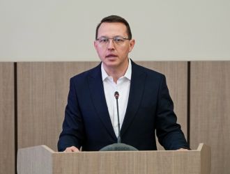 Blagomir zdravkov pri ofitsialniya izbor uprav 1 2026 новините от българия &bdquo;за мен тази болница е една от най-смислените здравни инвестиции у нас след демократичните промени. Моята мисия... Д-р благомир здравков при официалния му избор за управител на детската болница в бургас: детето пациент трябва да е в центъра на системата 2026 българия новините balgarianovinite. Com 2026-03-17 10:34:08 д-р благомир здравков при официалния му избор за управител на детската болница в бургас: детето пациент трябва да е в центъра на системата 2026 информационна агенция за разследваща журналистика и разследващ репортаж бургас, българия