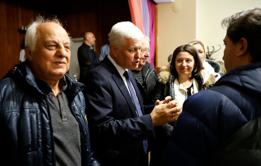 Dimitar stoyanov svilengrad pri promyana polit 5 2026 новините от българия „при промяна на политическото ръководство на страната ще влязат големи инвестиции, скоро българия може да... Димитър стоянов в свиленград: при промяна на политическото ръководство на страната ще влязат големи инвестиции, скоро българия може да има произведен своя първи камион с емблемата на daimler truck  2026 българия новините balgarianovinite. Com 2026-03-25 09:29:29 димитър стоянов в свиленград: при промяна на политическото ръководство на страната ще влязат големи инвестиции, скоро българия може да има произведен своя първи камион с емблемата на daimler truck  2026 информационна агенция за разследваща журналистика и разследващ репортаж бургас, българия