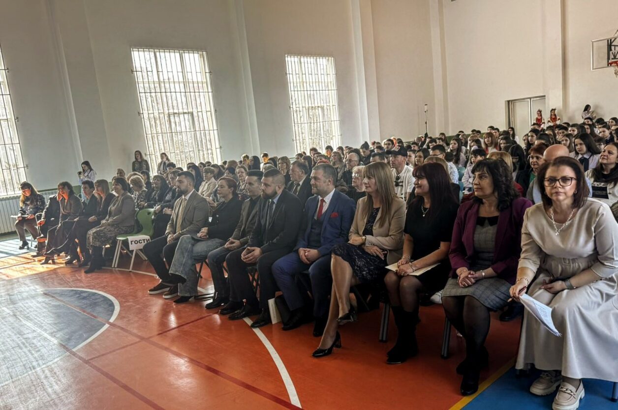 Елитът на перник се събра 2026 | 2026 новините от българия - bulgarianovinite. Com Elitat pernik sabra 2026 6 2026 новините от българия математическата гимназия в перник доказа, че е неподвластна на времето, отбелязвайки грандиозните 105 години от... Елитът на перник се събра 2026 българия новините balgarianovinite. Com 2026-02-27 21:52:50 елитът на перник се събра 2026 информационна агенция за разследваща журналистика и разследващ репортаж бургас, българия