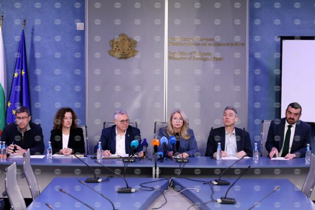 Foreign Ministry's Crisis Task Force on Middle East Situation Holds Briefing 2026