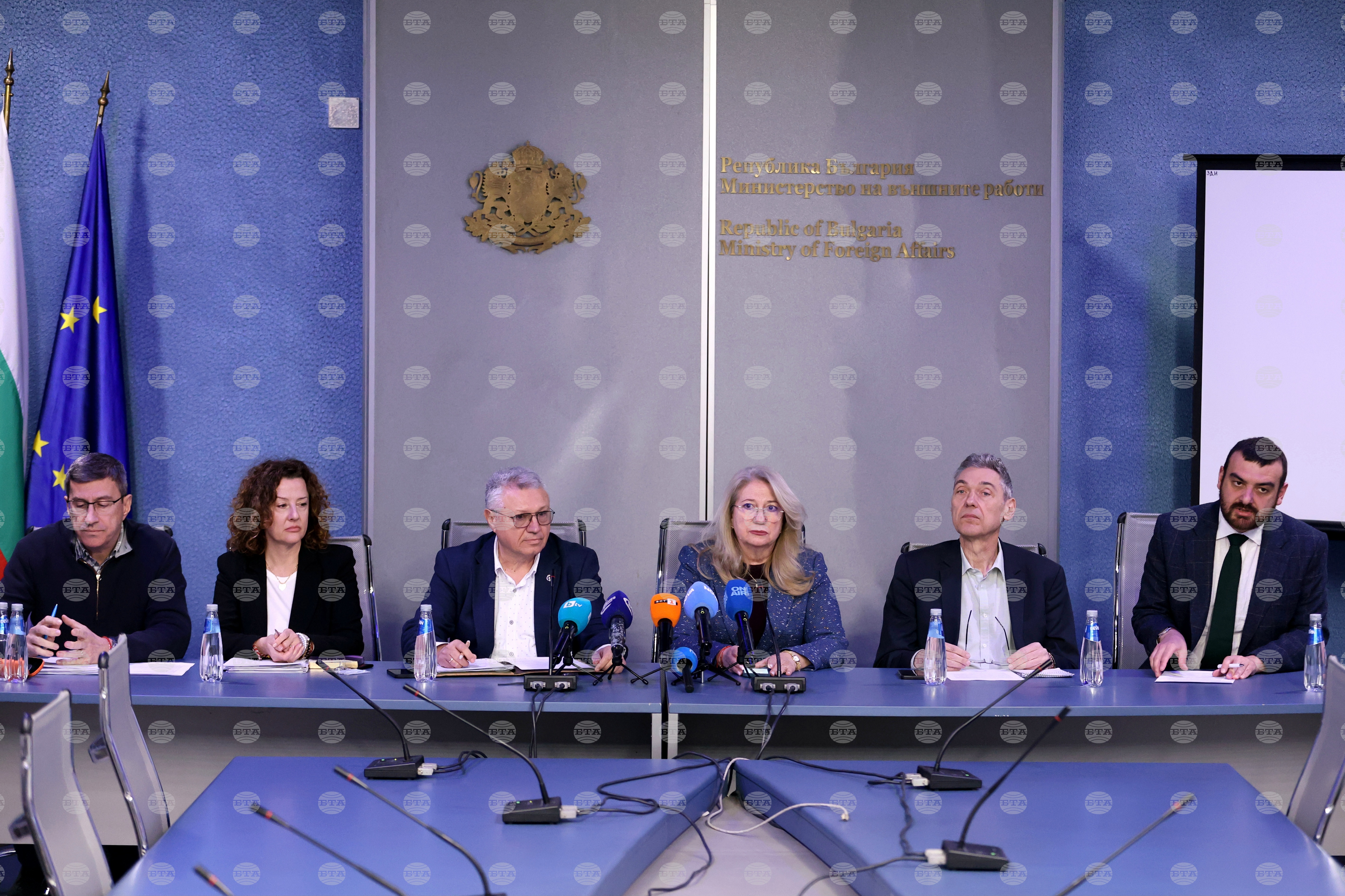 Bulgaria foreign ministry crisis task force middle east 2026 world news from bulgaria balgarianovinite. Com foreign ministry's crisis task force on the security situation in the middle east held a... Foreign ministry's crisis task force on middle east situation holds briefing 2026 българия новините balgarianovinite. Com 2026-03-01 17:05:23 bulgaria foreign ministry's crisis task force on middle east situation holds briefing 2026 investigative journalism and investigative reporting news agency burgas bulgaria