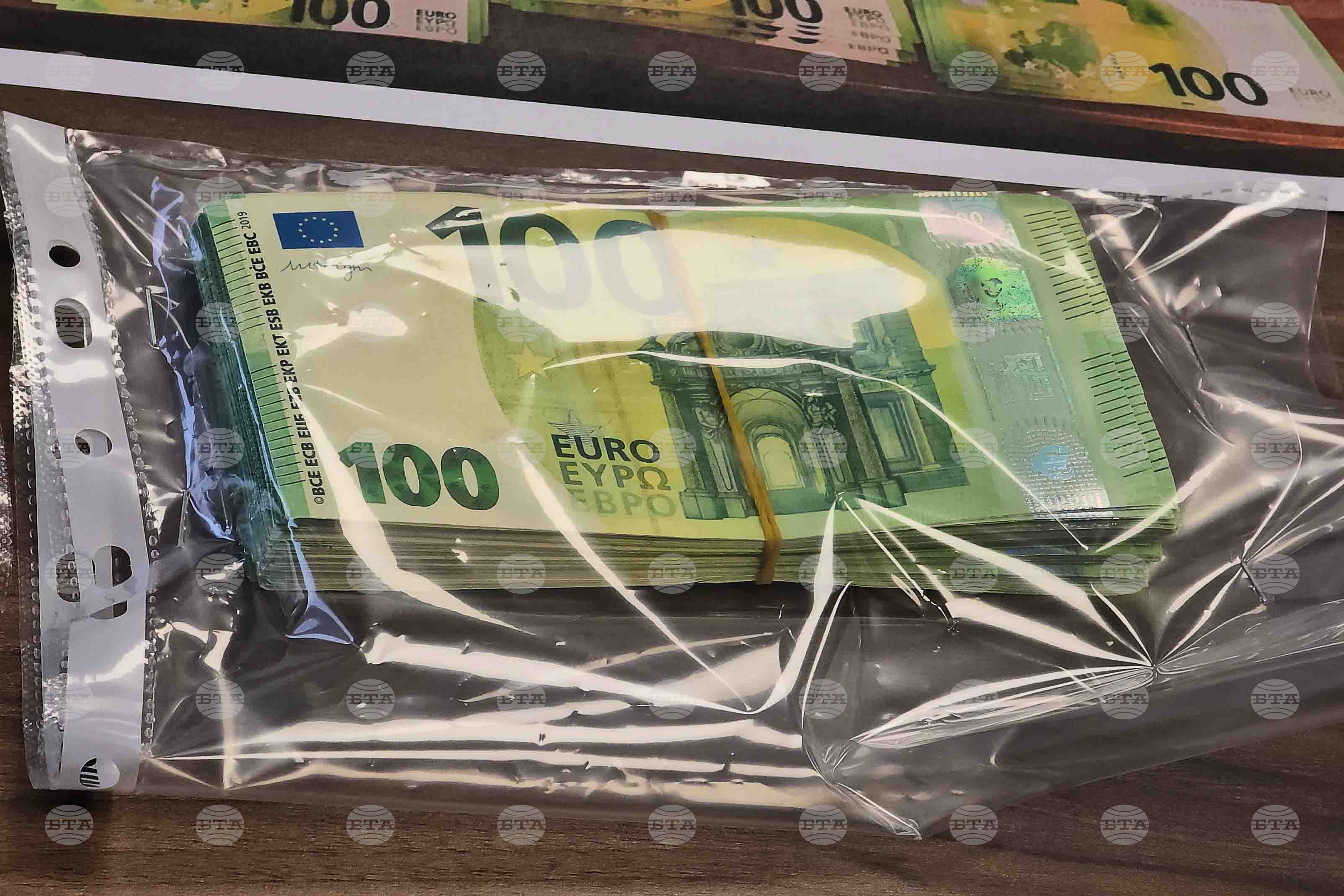Four detained operation again counterfeit mone 2026 world news from bulgaria balgarianovinite. Com two bulgarian and two romanian citizens were arrested during an operation by the counterfeiting... Four detained in operation again counterfeit money, banknotes worth some eur 1 mln seized 2026 българия новините balgarianovinite. Com 2026-03-23 19:28:10 four detained in operation again counterfeit money, banknotes worth some eur 1 mln seized 2026 investigative journalism and investigative reporting news agency burgas bulgaria