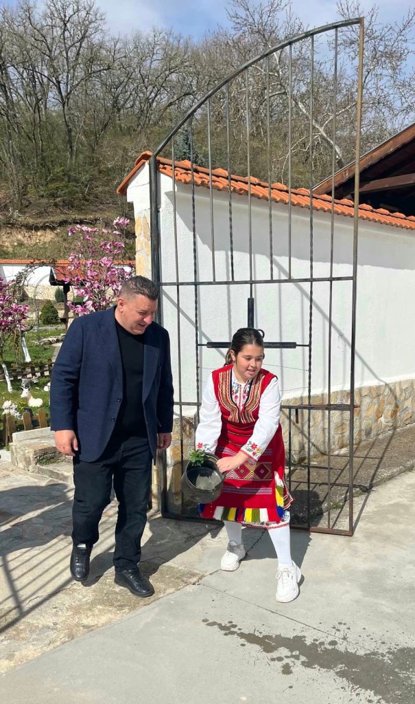 Георги георгиев откри кампанията си в златолист 2026 | 2026 новините от българия - bulgarianovinite. Com Georgi georgiev otkri kampaniyata zlatolist 20 5 2026 новините от българия народният представител от #сандански отново избра храма „свети георги“ в златолист, за да даде начало на... Георги георгиев откри кампанията си в златолист 2026 българия новините balgarianovinite. Com 2026-03-29 16:38:25 георги георгиев откри кампанията си в златолист 2026 информационна агенция за разследваща журналистика и разследващ репортаж бургас, българия