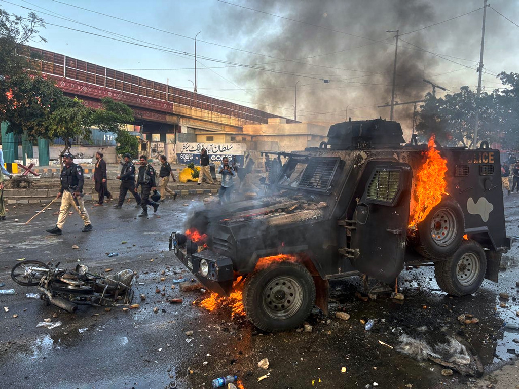 Just service members killed operation epic fur 2026 world news from bulgaria balgarianovinite. Com paramilitary soldiers and police officers walk past a burning police’s armoured vehicle, which... Just in: 3 us service members killed in operation epic fury, 5 seriously wounded 2026 българия новините balgarianovinite. Com 2026-03-01 16:14:57 just in: 3 us service members killed in operation epic fury, 5 seriously wounded 2026 investigative journalism and investigative reporting news agency burgas bulgaria
