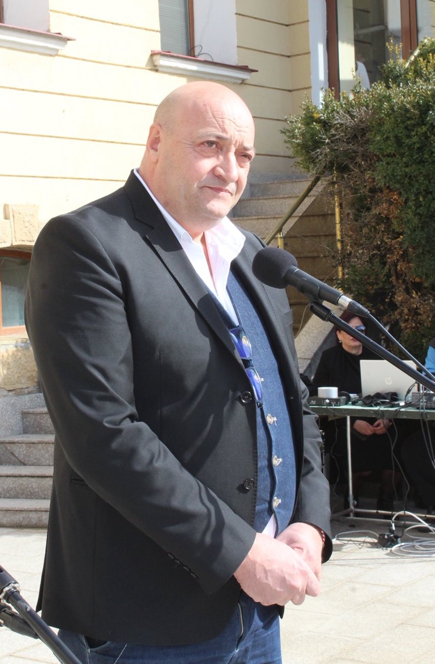 Котел коста каранашев kmetat kotel kosta karanashev svobodata dadeno 13 2026 новините от българия хубавото слънчево време събра десетки граждани и гости на котел на централния площад „възраждане“, където... Кметът на котел коста каранашев: „свободата не е даденост“. Балканският град отбеляза тържествено 3 март 2026 българия новините balgarianovinite. Com 2026-03-03 12:14:19 котел коста каранашев кметът на котел коста каранашев: „свободата не е даденост“. Балканският град отбеляза тържествено 3 март 2026 информационна агенция за разследваща журналистика и разследващ репортаж бургас, българия