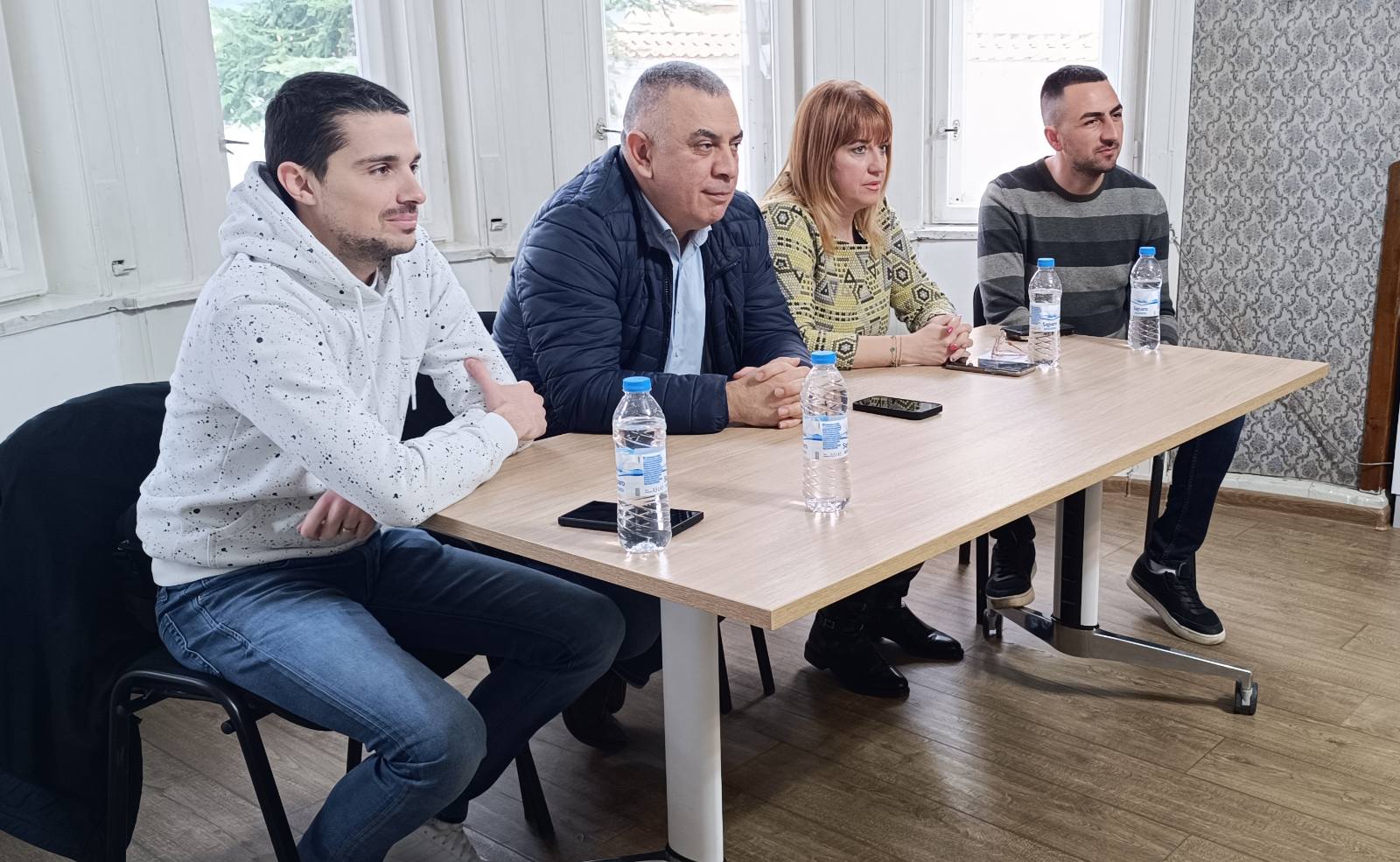 Kmetat stefan radev uchastva sreshta kariernot 2 2026 новините от българия кметът стефан радев говори пред ученици за възможностите за реализация след изучаване на икономически дисциплини във... Кметът стефан радев участва в среща за кариерното ориентиране на ученици от 12 клас 2026 българия новините balgarianovinite. Com 2026-03-23 17:44:38 кметът стефан радев участва в среща за кариерното ориентиране на ученици от 12 клас 2026 информационна агенция за разследваща журналистика и разследващ репортаж бургас, българия
