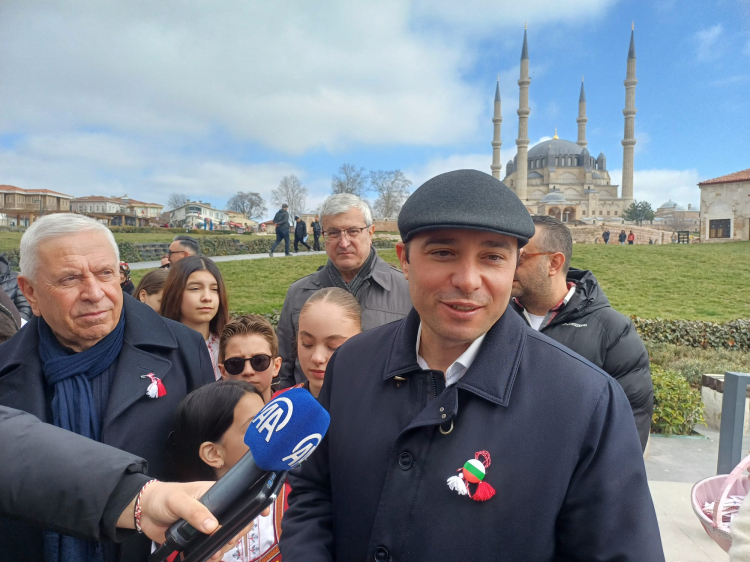 Kmetat svilengrad arh anastas karchev razdade 2 2026 новините от българия за поредна година генералното консулство на република българия в одрин организира раздаване на мартеници на... Кметът на свиленград арх. Анастас карчев раздаде мартеници в центъра на одрин 2026 българия новините balgarianovinite. Com 2026-03-02 08:16:05 кметът на свиленград арх. Анастас карчев раздаде мартеници в центъра на одрин 2026 информационна агенция за разследваща журналистика и разследващ репортаж бургас, българия