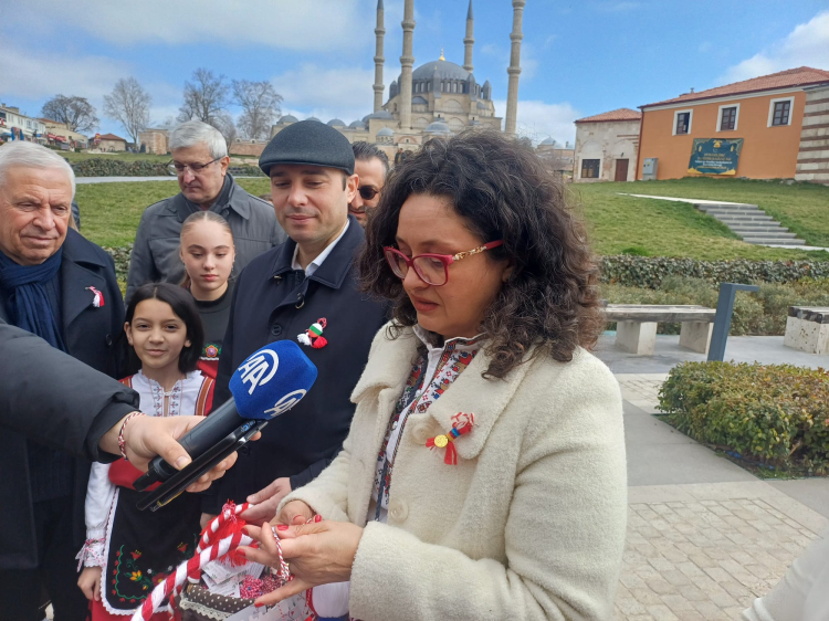 Kmetat svilengrad arh anastas karchev razdade 3 2026 новините от българия за поредна година генералното консулство на република българия в одрин организира раздаване на мартеници на... Кметът на свиленград арх. Анастас карчев раздаде мартеници в центъра на одрин 2026 българия новините balgarianovinite. Com 2026-03-02 08:16:05 кметът на свиленград арх. Анастас карчев раздаде мартеници в центъра на одрин 2026 информационна агенция за разследваща журналистика и разследващ репортаж бургас, българия