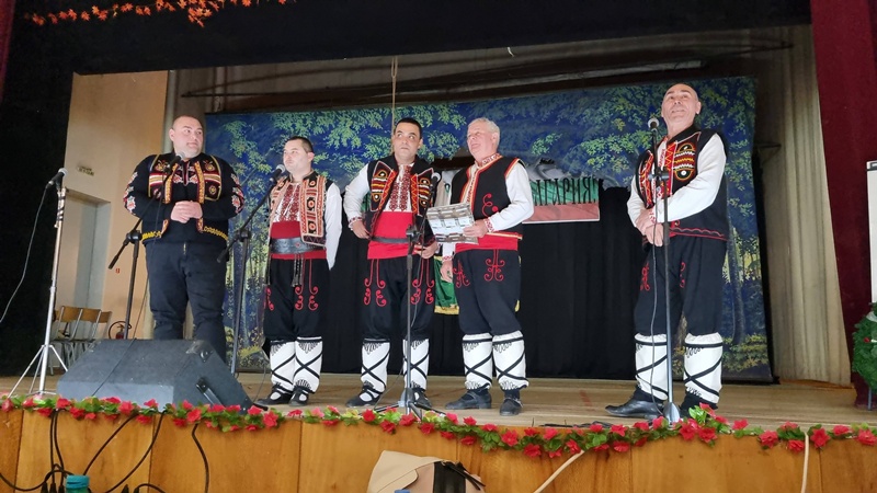 Mart selo obnova tarzhestveno beshe otbelyazan 5 2026 новините от българия на 3 март в село обнова тържествено беше отбелязан националният празник на българия. Жители и гости на селото се... На 3 март в село обнова тържествено беше отбелязан националният празник на българия 2026 българия новините balgarianovinite. Com 2026-03-04 14:26:13 на 3 март в село обнова тържествено беше отбелязан националният празник на българия 2026 информационна агенция за разследваща журналистика и разследващ репортаж бургас, българия