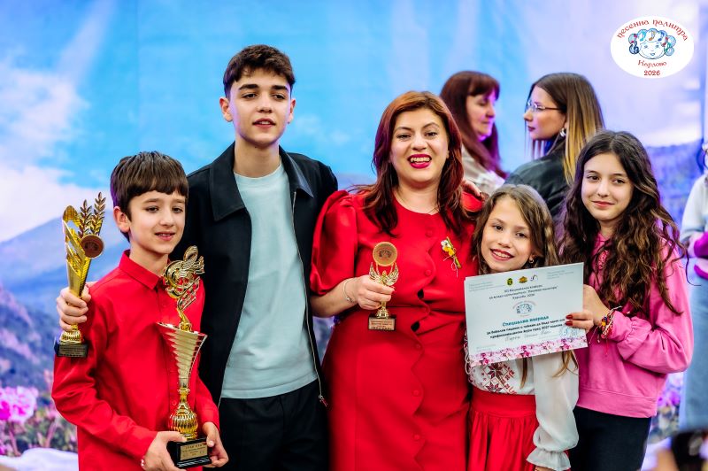 Mirela miteva plovdiv poluchi golyamata nagrad 5 2026 новините от българия 9-годишната мирела митева&nbsp; от пловдив е носител на най-голямата награда – наградата на кмета на община... Мирела митева от пловдив получи голямата награда на националния конкурс „песенна палитра“ в карлово  2026 българия новините balgarianovinite. Com 2026-03-02 14:25:40 мирела митева от пловдив получи голямата награда на националния конкурс „песенна палитра“ в карлово  2026 информационна агенция за разследваща журналистика и разследващ репортаж бургас, българия