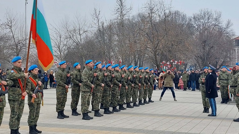 Плевен почете паметта pleven pochete pametta zaginalite osvobozhdeni 4 2026 новините от българия празничният трети март в плевен започна с тържествен ритуал по повод националния празник на република българия в... Плевен почете паметта на загиналите за освобождението на града и българия – снимки 2026 българия новините balgarianovinite. Com 2026-03-03 10:45:08 плевен почете паметта плевен почете паметта на загиналите за освобождението на града и българия – снимки 2026 информационна агенция за разследваща журналистика и разследващ репортаж бургас, българия