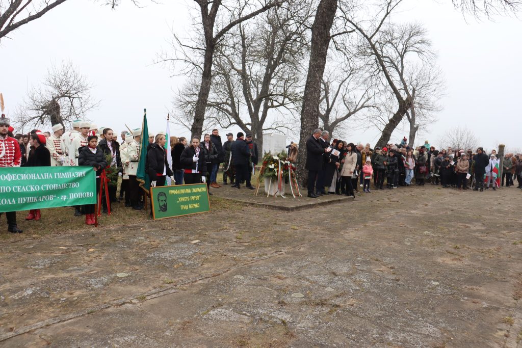 Попово popovo otbelyaza 148 godini svoboda tarzhestve 1 2026 новините от българия на 3 март гр. Попово тържествено отбеляза националния празник на република българия и 148 години от освобождението... Попово отбеляза 148 години свобода с тържествени ритуали (снимки) 2026 българия новините balgarianovinite. Com 2026-03-03 12:05:51 попово попово отбеляза 148 години свобода с тържествени ритуали (снимки) 2026 информационна агенция за разследваща журналистика и разследващ репортаж бургас, българия