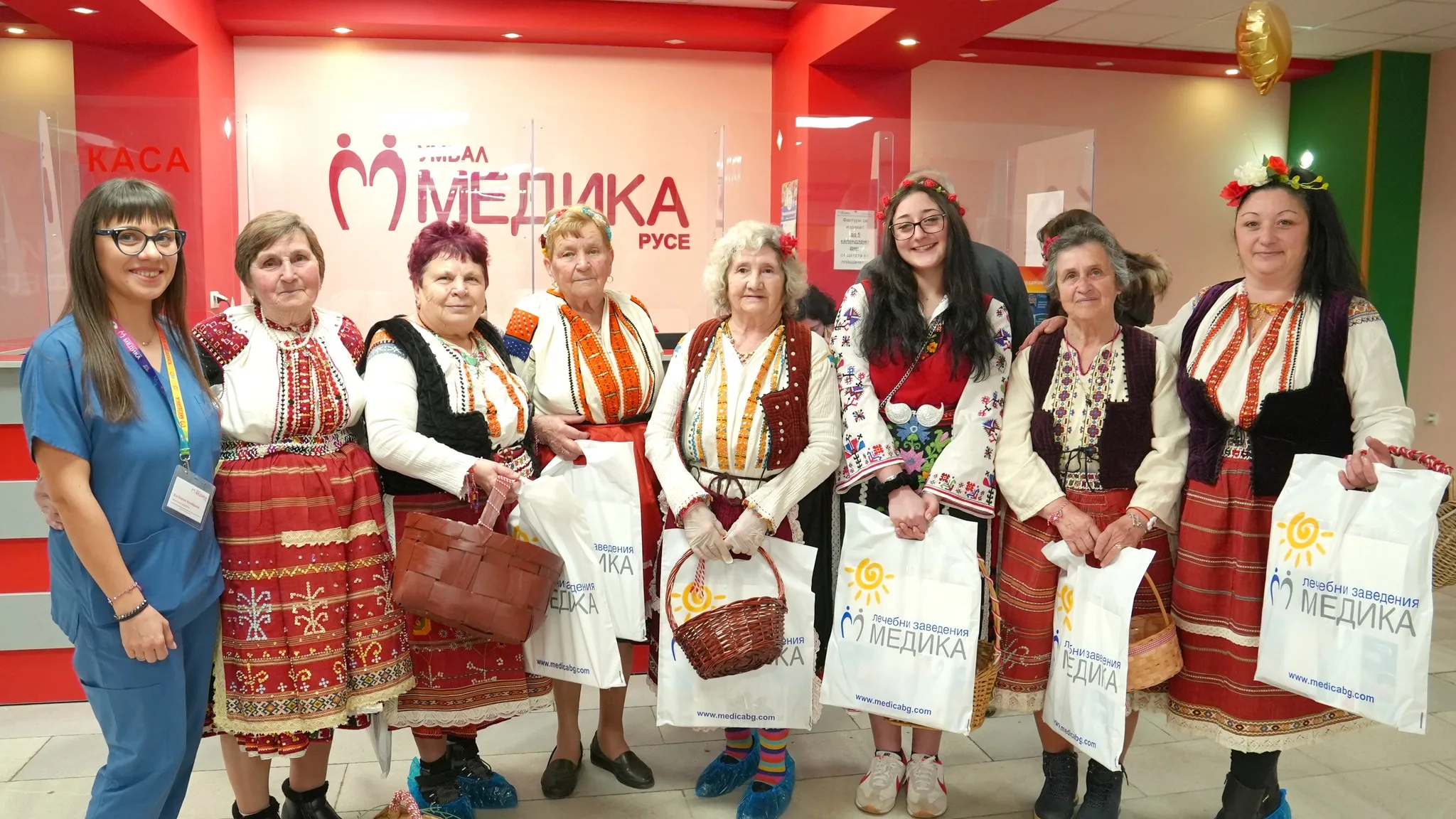 Изработката на мартениците poredna godina lechebni zavedeniya medika dove 3 2026 новините от българия за поредна година лечебни заведения медика се довериха за изработката на мартениците на сръчните ръце и добрите... За поредна година лечебни заведения медика се довериха за изработката на мартениците на сръчните ръце и добрите сърца на самодейците от пенсионерски клуб – красен, както и на потребителите и екипите от цнст и црду към ос на бчк – русе 2026 българия новините balgarianovinite. Com 2026-03-02 16:57:12 изработката на мартениците за поредна година лечебни заведения медика се довериха за изработката на мартениците на сръчните ръце и добрите сърца на самодейците от пенсионерски клуб – красен, както и на потребителите и екипите от цнст и црду към ос на бчк – русе 2026 информационна агенция за разследваща журналистика и разследващ репортаж бургас, българия